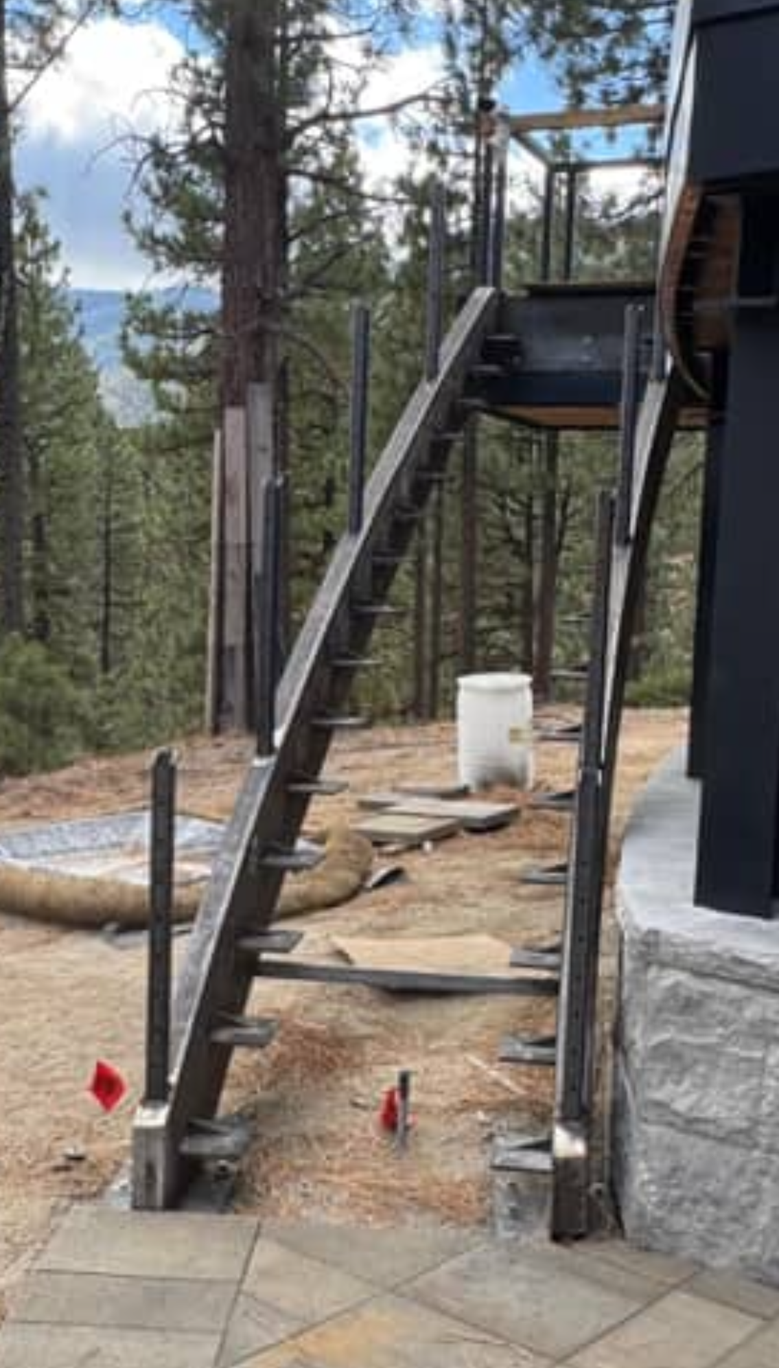 20×4 Sweeping Staircase — Utah